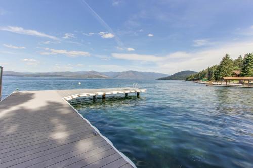 Bottle Bay Lakefront Lodge in סנדפוינט(אי די)