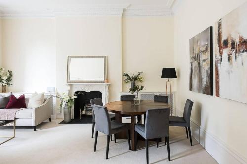

2 Bed Apartment Near Harrods