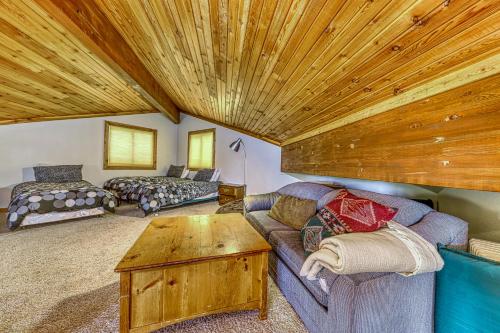 Aoki Michi Cabin - image 5