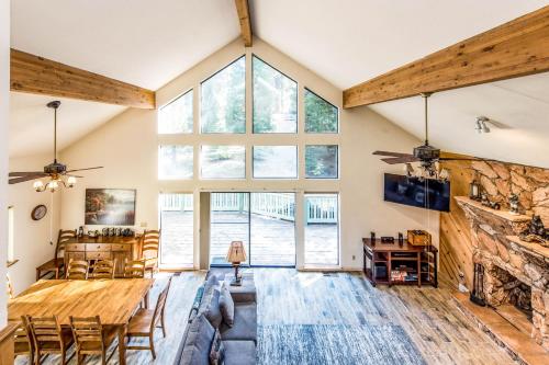 Paw's Cabin in Shaver Lake (CA)