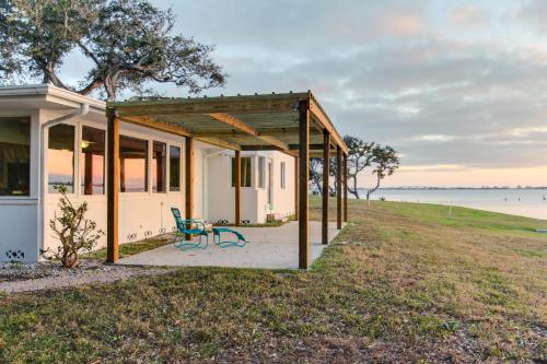 Sunsetter on Sapphire Shores in Sarasota, USA