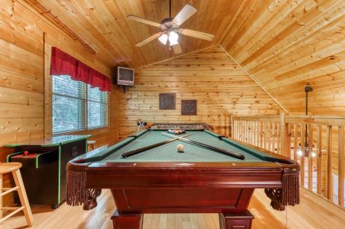 A Barefoot Landing Tennessee