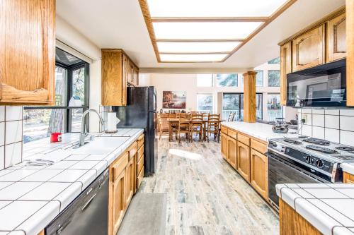 Paw's Cabin in Shaver Lake (CA)