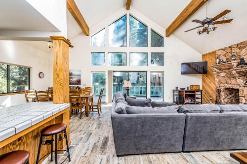 Paw's Cabin in Shaver Lake (CA)