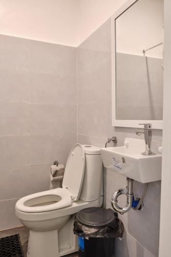 Hidden Hill Hotel – City of Lapu-Lapu, IL