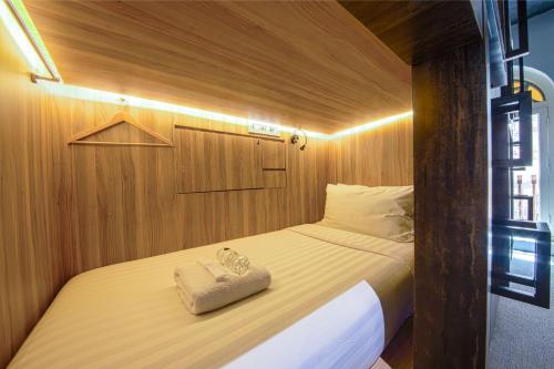 Cube Boutique Capsule Hotel In Singapore Singapore 900 Reviews Price From 30 Planet Of Hotels