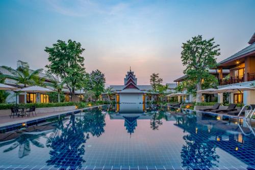 Swimming pool, The Deer Resort Chiang Mai in Hang Dong