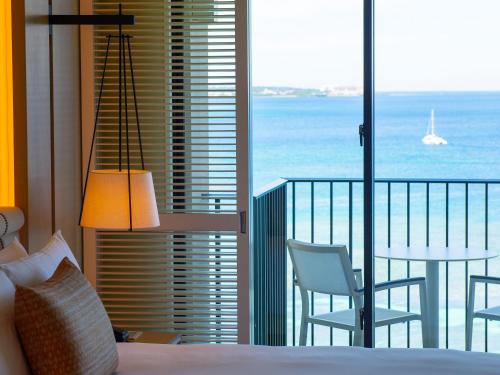 room detail thumbnail 1