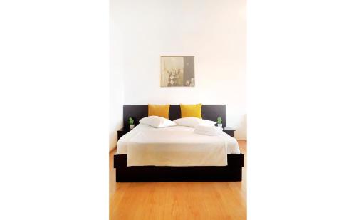 Eminescu Central Studio Apartment - main image