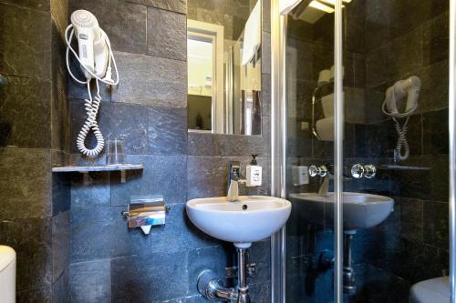 Rex Hotel - image 5