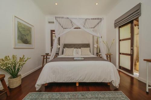One Bedroom Super Deluxe With Private Pool image 3