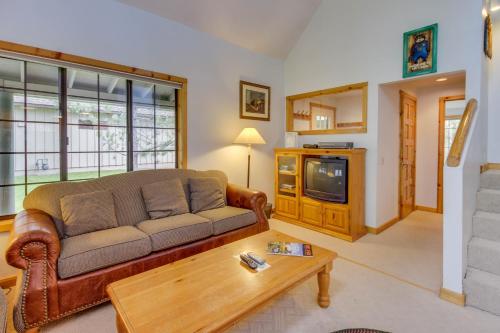 Circle 4 Ranch 25 | Discover Sunriver - image 2