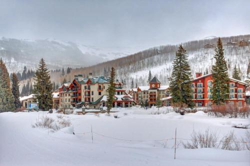 Powderhorn Lodge 102: Sego Lily Suite - image 6