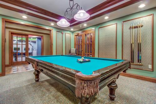 Eagle Springs West 102: Song Sparrow Suite - image 6