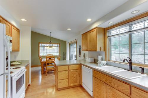 12 Whistler - image 9