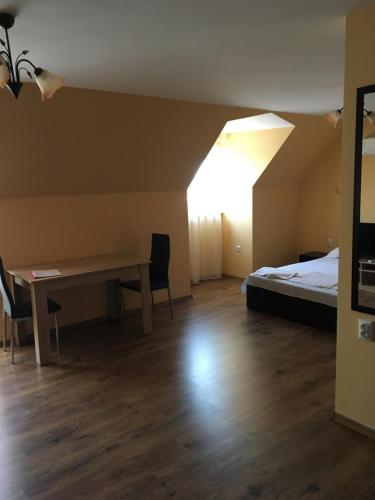 Horizont Apartments - image 14