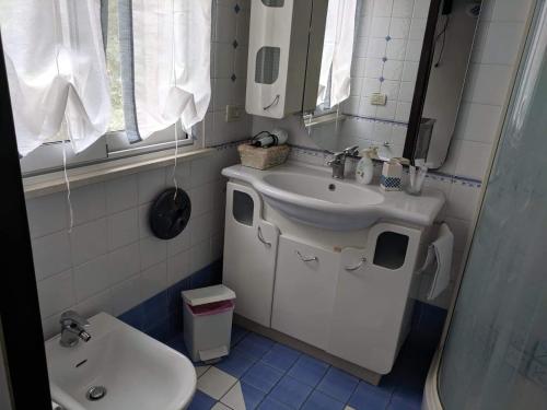 Economy Double Room with Private Bathroom