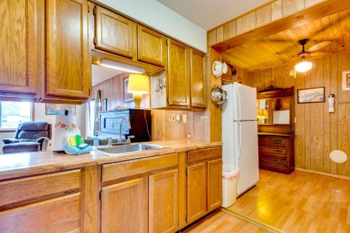 Orange Beacon House - image 5