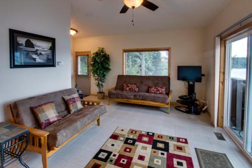 Picture Perfect Panoramic Paradise - image 5