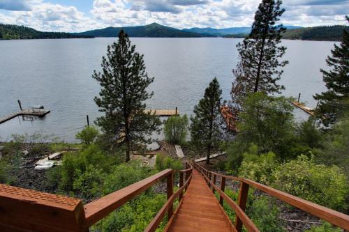 Picture Perfect Panoramic Paradise - image 6