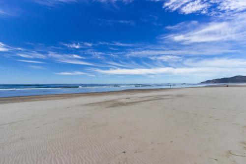 Beverly Beach Whale Lookout - image 4