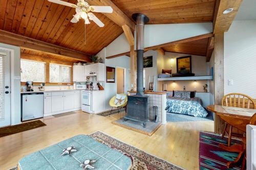 Beachcrest - image 8
