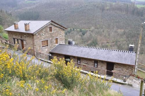  Apartamento El Acebo, Unterkunft in Prado