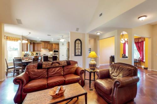River Mountain Retreat - image 3