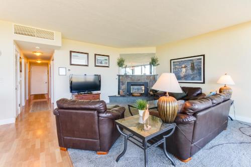 Sand & Sea: The Lewis & Clark (104) - image 8