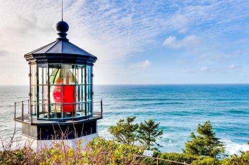 Berni's Ocean View Castle - The Potter's Wheel - image 4