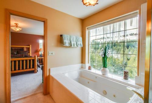 Hillside View Home - image 7