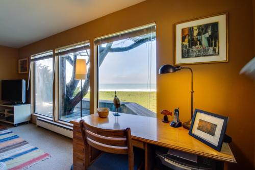 Bowsprit Retreat - image 2