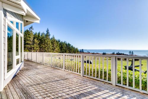 Marrowstone Island Beach Home in Marrowstone, USA