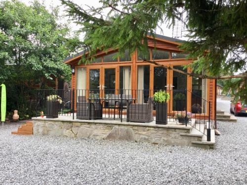 3 bedrooms, 4 beds