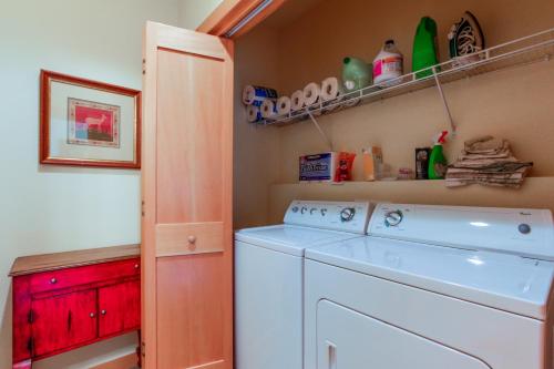 23 Fremont Crossing Sunriver - image 4