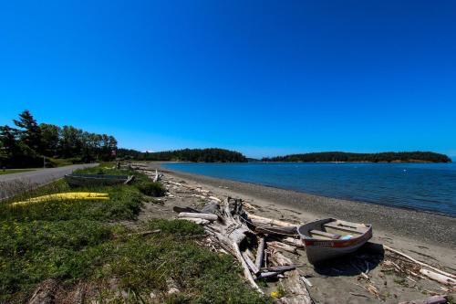 The Beach House on Lopez Island - image 3