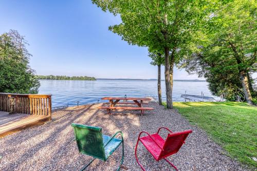 Pearl Bay Holiday - main image