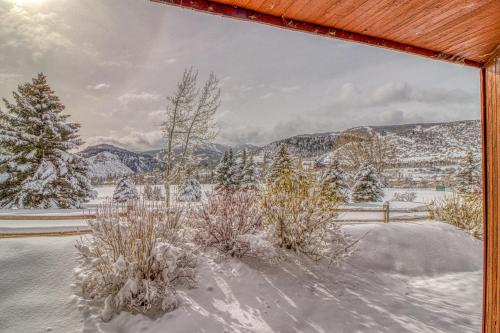Mountain Therapy - image 6