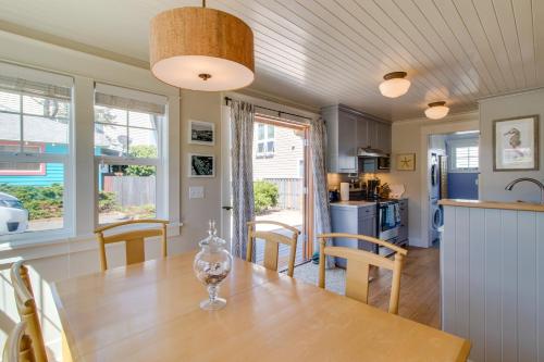 Rockaway Beach Bungalow - image 3
