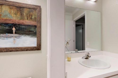 Huntington Lake Condo 115 - image 7
