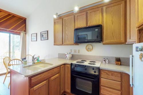 Regency Way Retreat - image 6