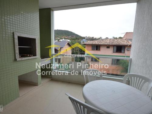 Ed. Luana. Apartamento com 2 dormitorios proximo da Praia de Bombinhas!