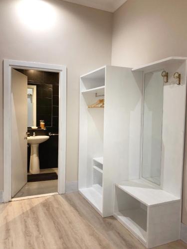 Hotel Paris - image 14