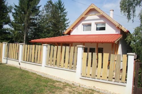  Óhuta, Unterkunft in Parád