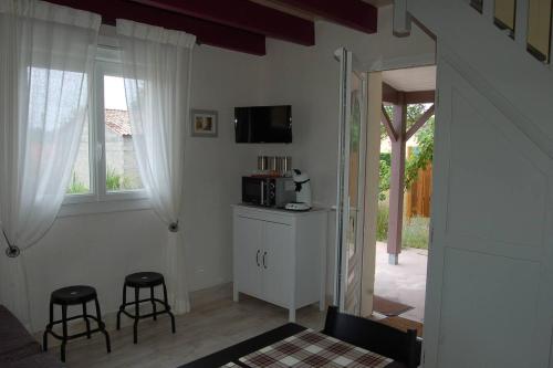 Gite Millesime Proche St Emillion in Abzac