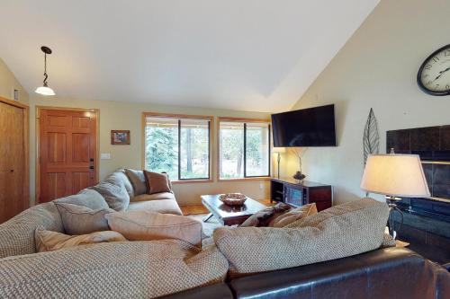 9 Hart Mountain - image 6
