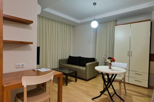 Upart Home - image 4