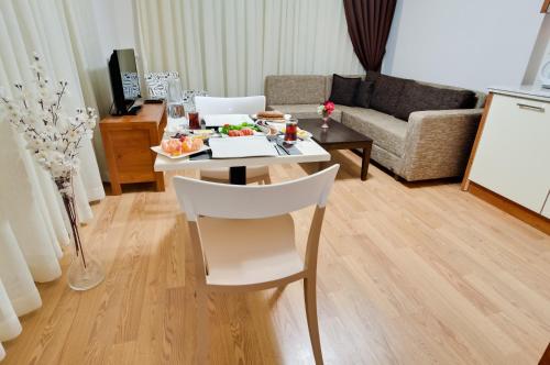 Upart Home - image 7