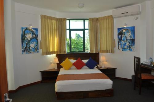 Superior Double or Twin Room with Mountain View image 3
