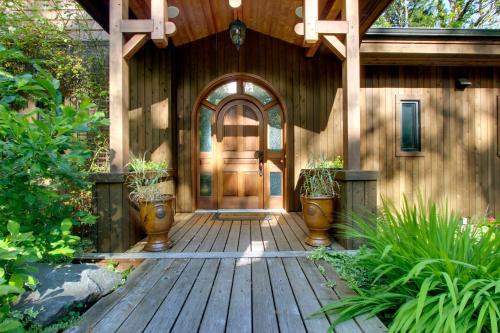 Cascadia Tree House - image 6
